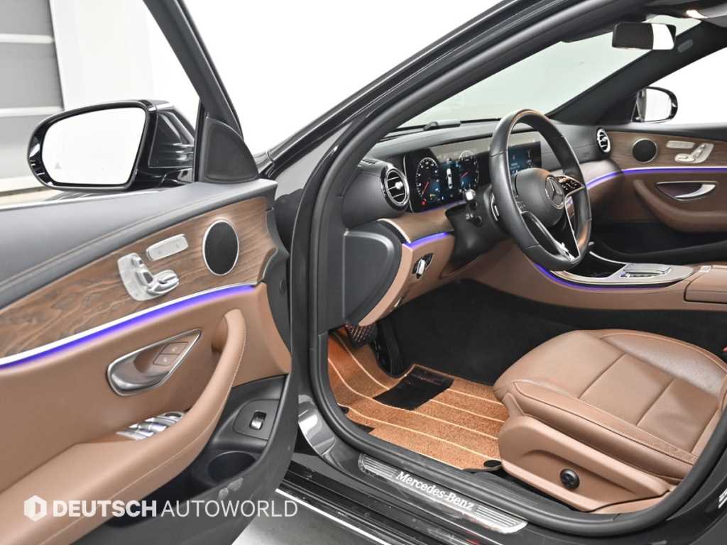 Mercedes Benz E class - Vista 11