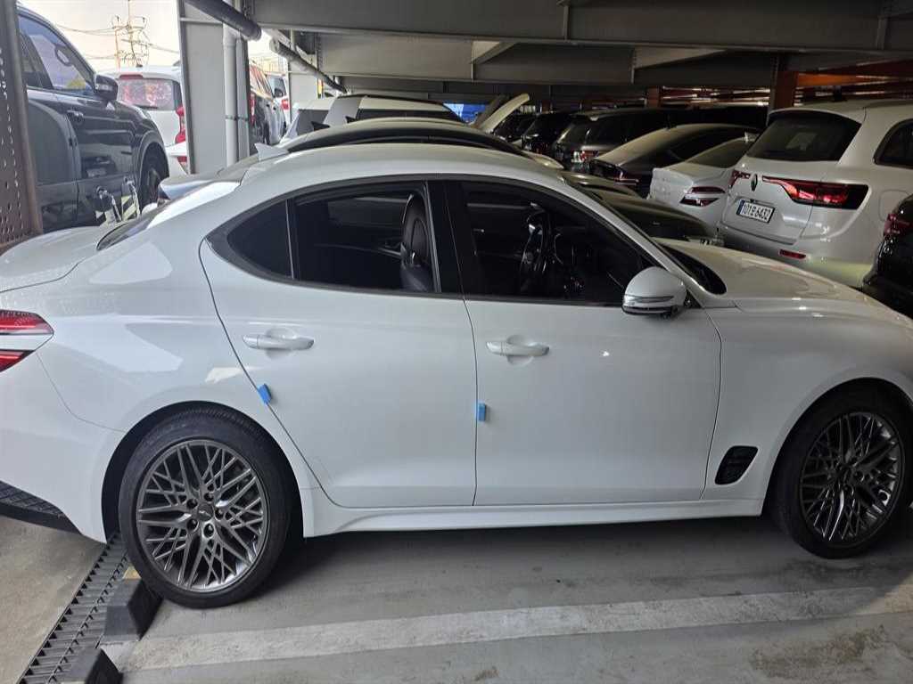Genesis G70 - Vista 2