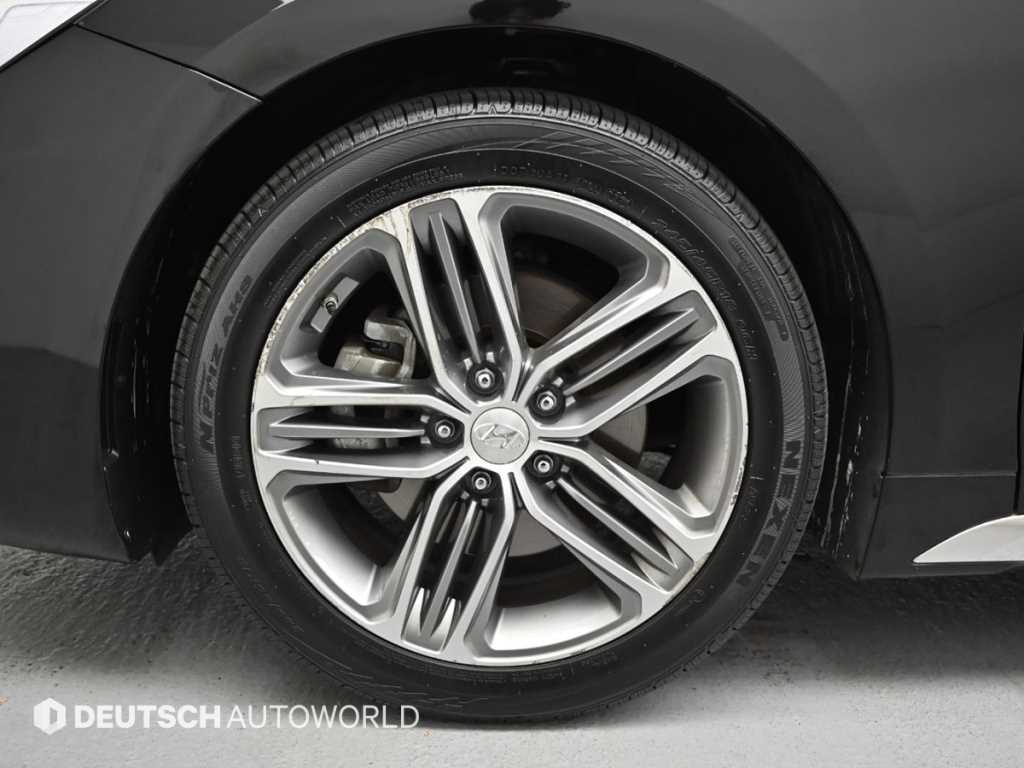 HYUNDAI Grandeur - Vista 5