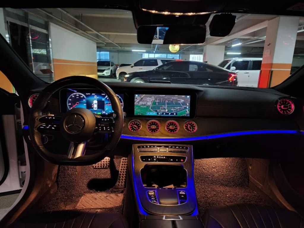Mercedes Benz CLS Class - Vista 8