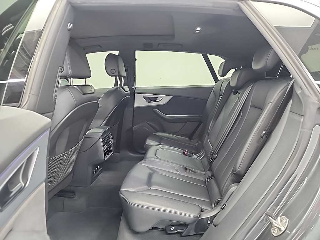 Audi Q8 - Vista 12