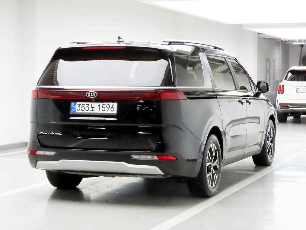 KIA Carnival - Vista 4
