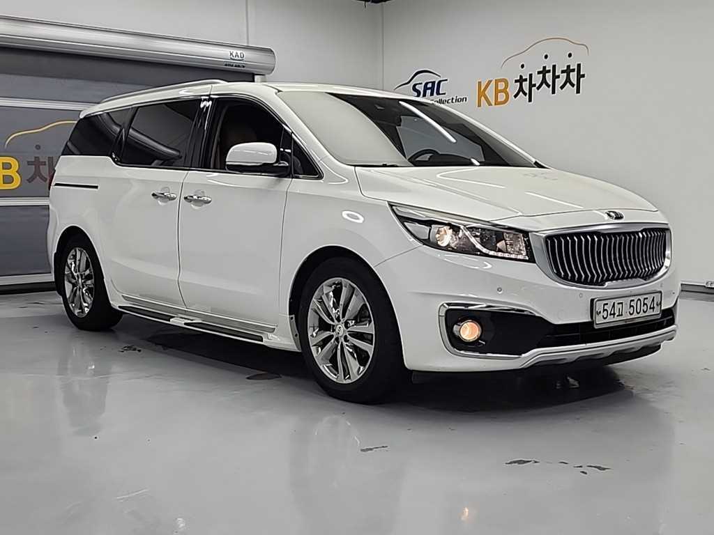 KIA Carnival - Vista 4