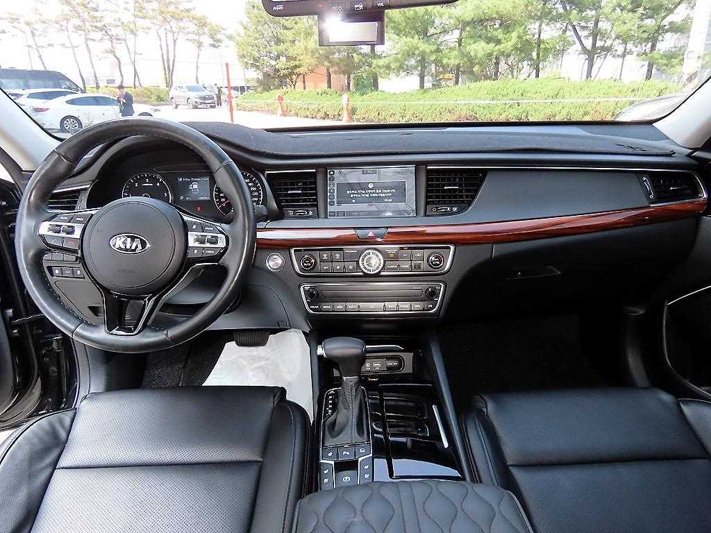 KIA K7 - Vista 7