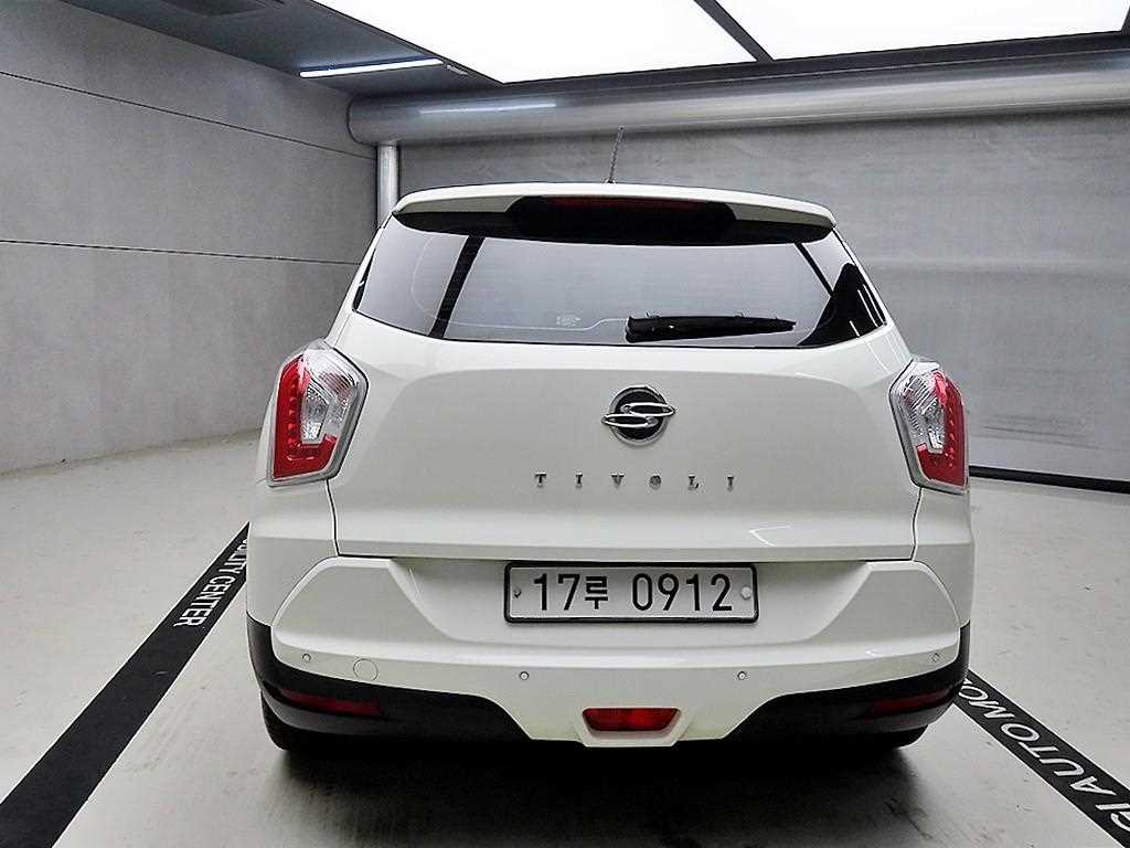 Ssangyong Tivoli - Vista 3