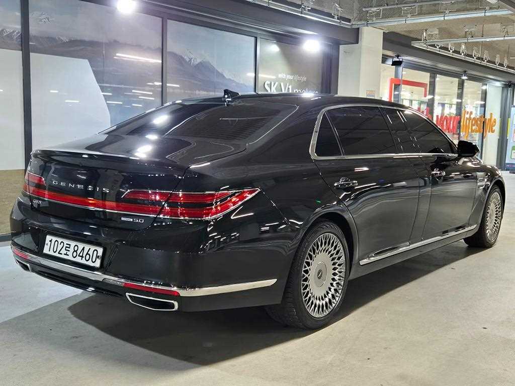 Genesis G90 - Vista 4