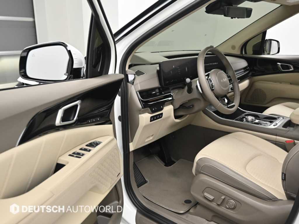 KIA Carnival - Vista 11