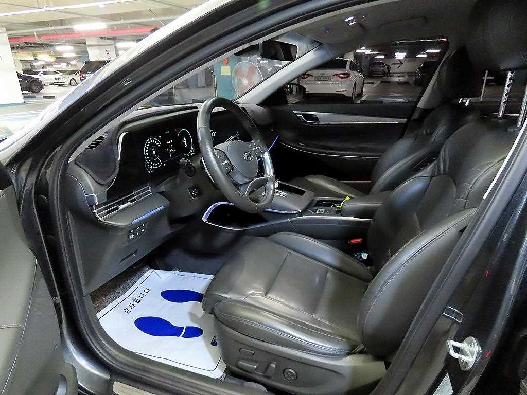 HYUNDAI Grandeur - Vista 6