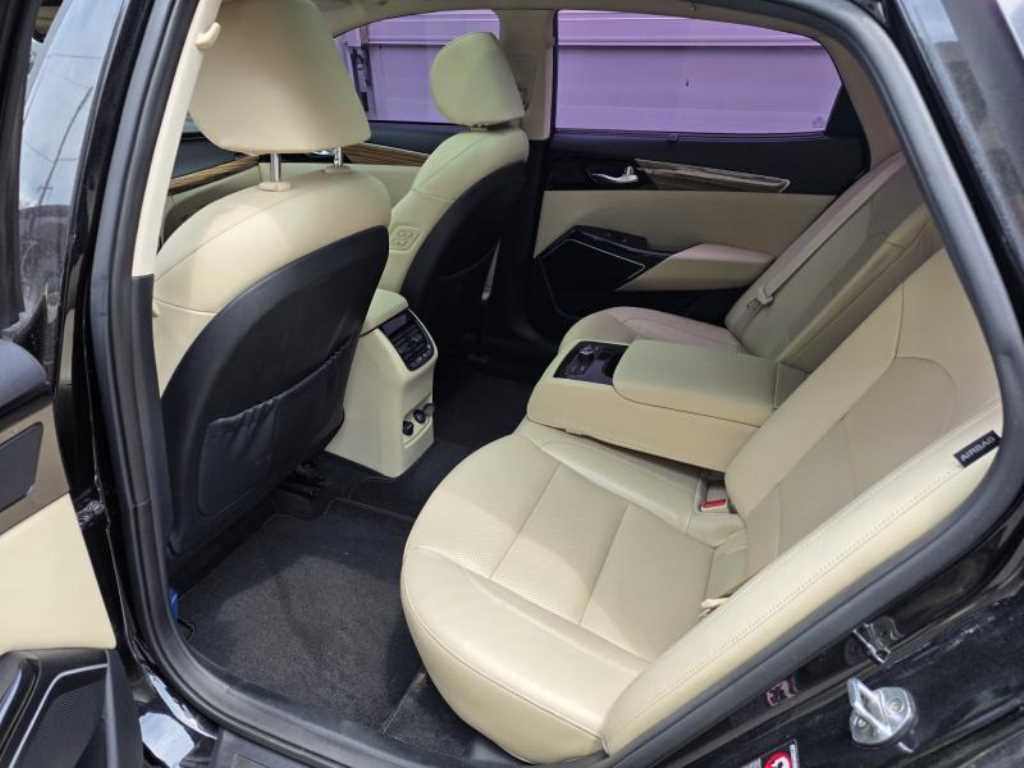 KIA K7 - Vista 3