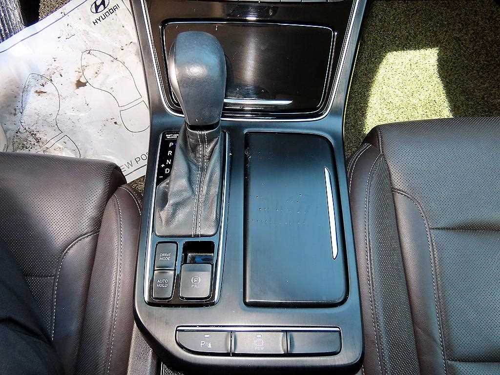 HYUNDAI Grandeur - Vista 11