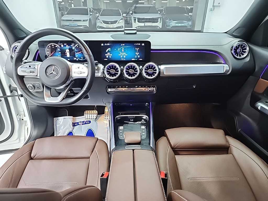 Mercedes Benz GLB Class - Vista 7