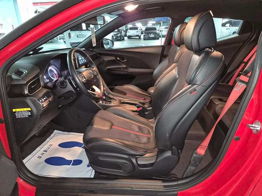 HYUNDAI Veloster - Vista 6