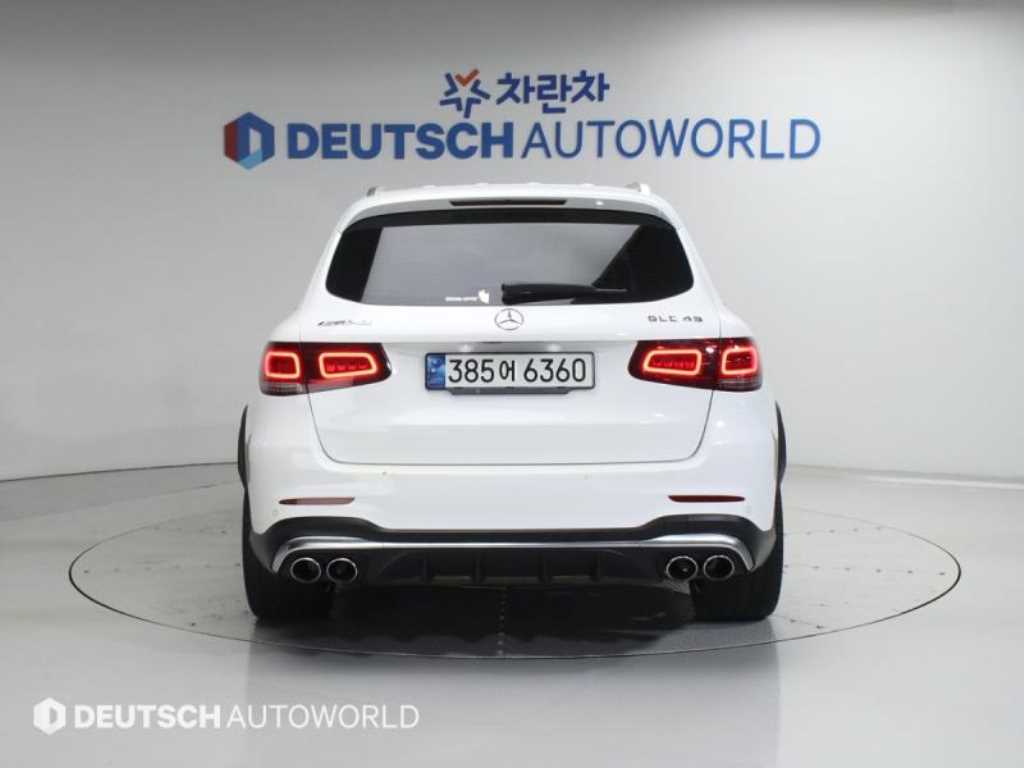 Mercedes Benz GLC Class - Vista 5