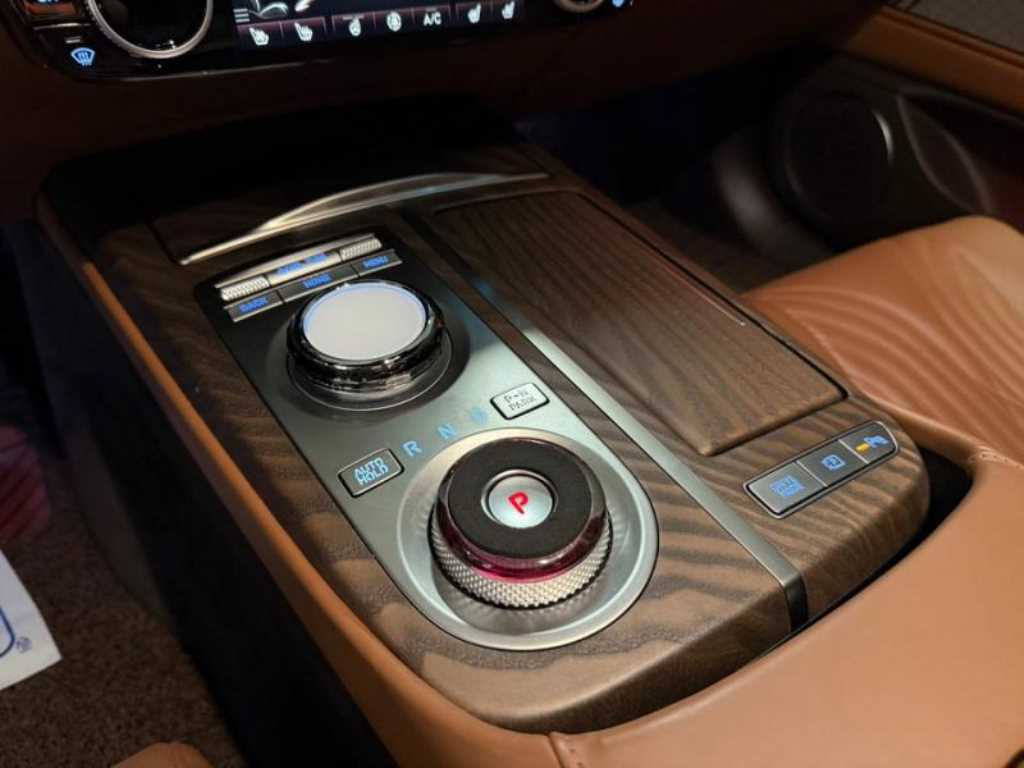 Genesis G80 - Vista 10