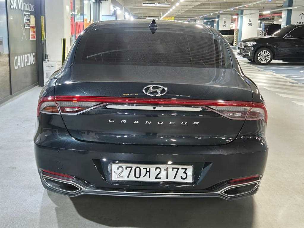 HYUNDAI Grandeur - Vista 5