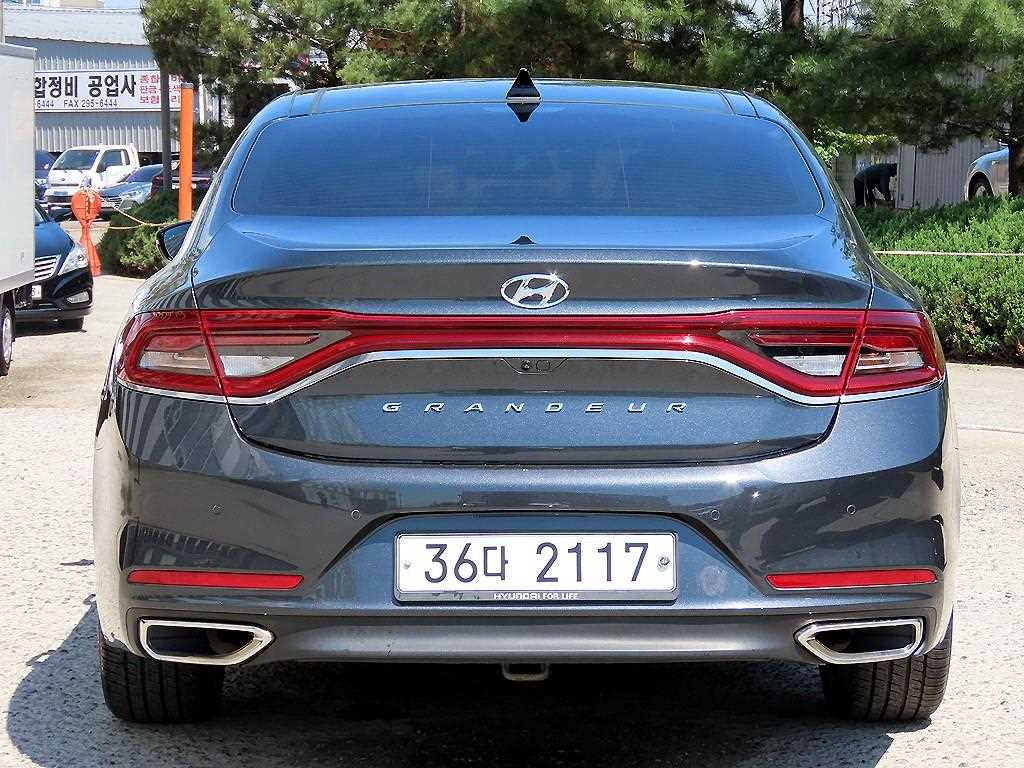 HYUNDAI Grandeur - Vista 4