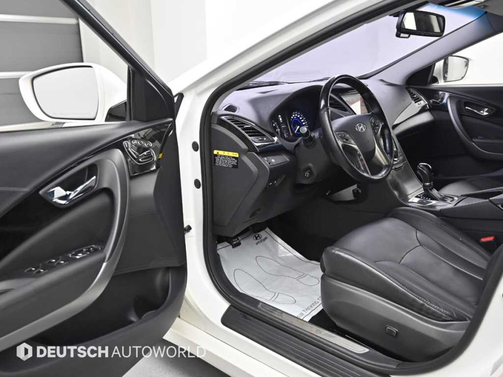 HYUNDAI Grandeur - Vista 11