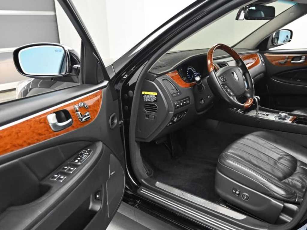 HYUNDAI Equus - Vista 11