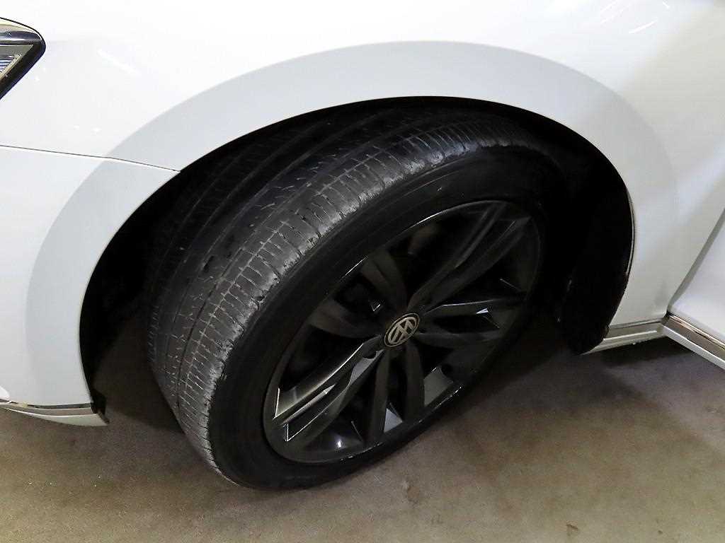 Volkswagen Passat 2018 Blanco - Importación desde Corea - HF Imports Iquique - Foto 20