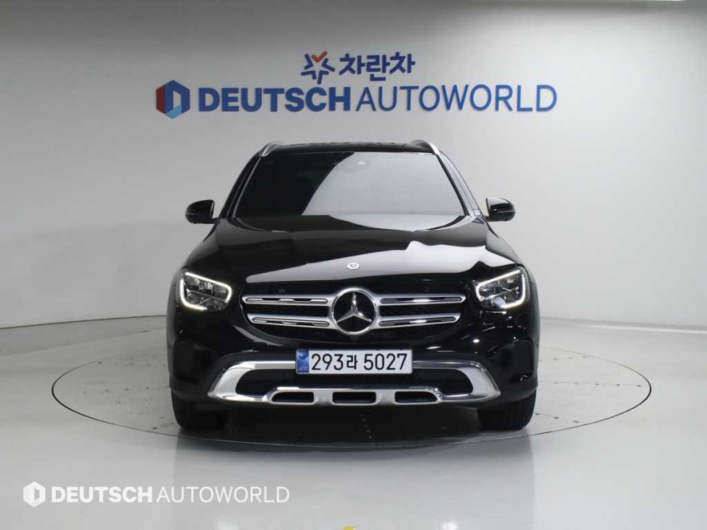 Mercedes Benz GLC Class - Vista 3