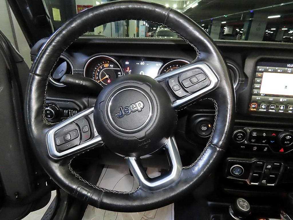 Jeep Wrangler - Vista 8