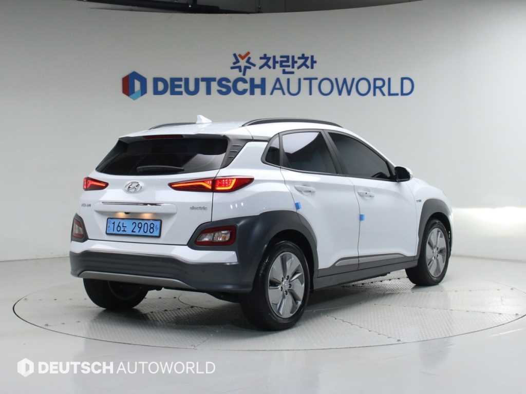 HYUNDAI Kona - Vista 2