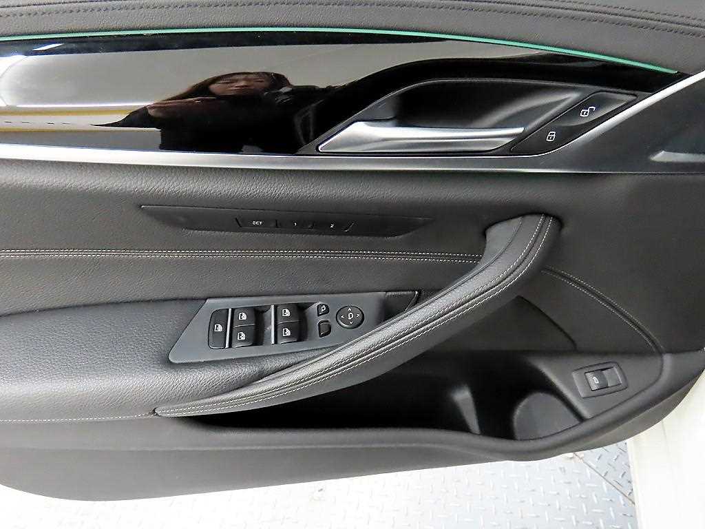 BMW 5 Series - Vista 11