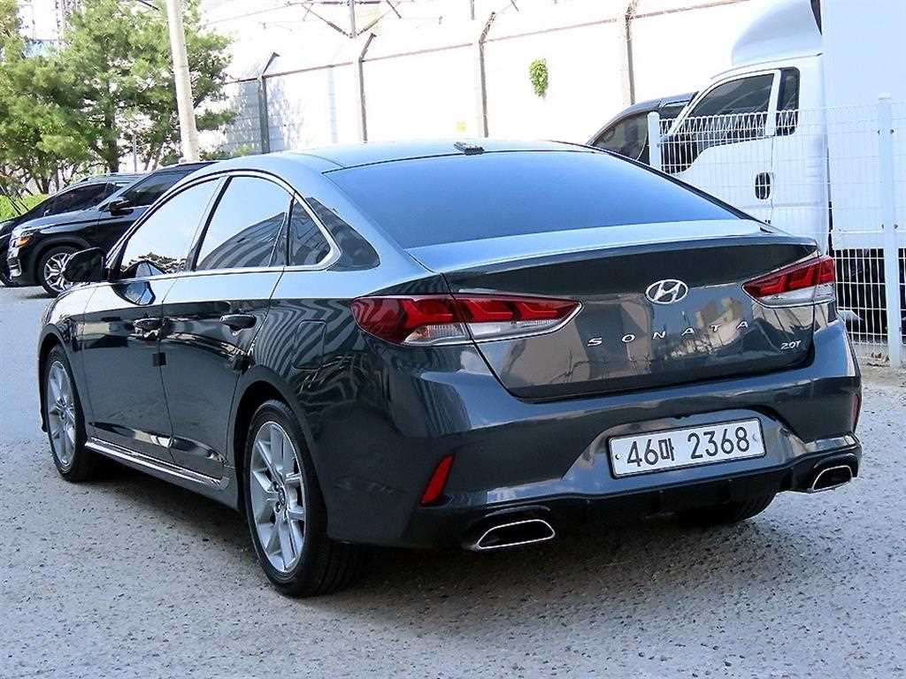 HYUNDAI Sonata - Vista 3