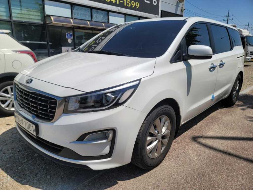 KIA Carnival - Vista 3