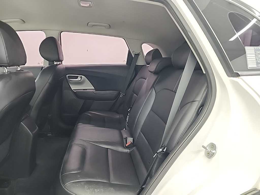 KIA Niro - Vista 12
