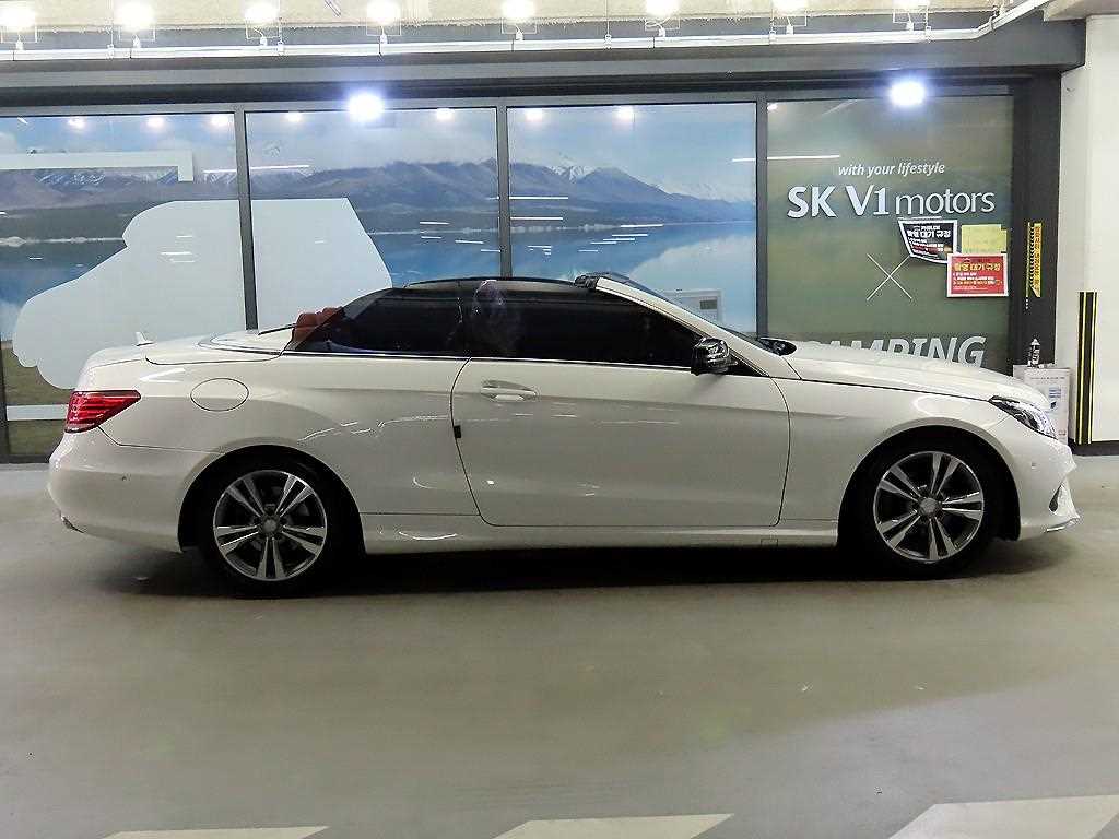 Mercedes Benz E class - Vista 8