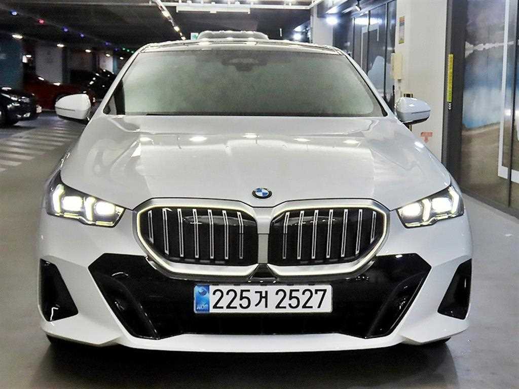 BMW 5 Series - Vista 2