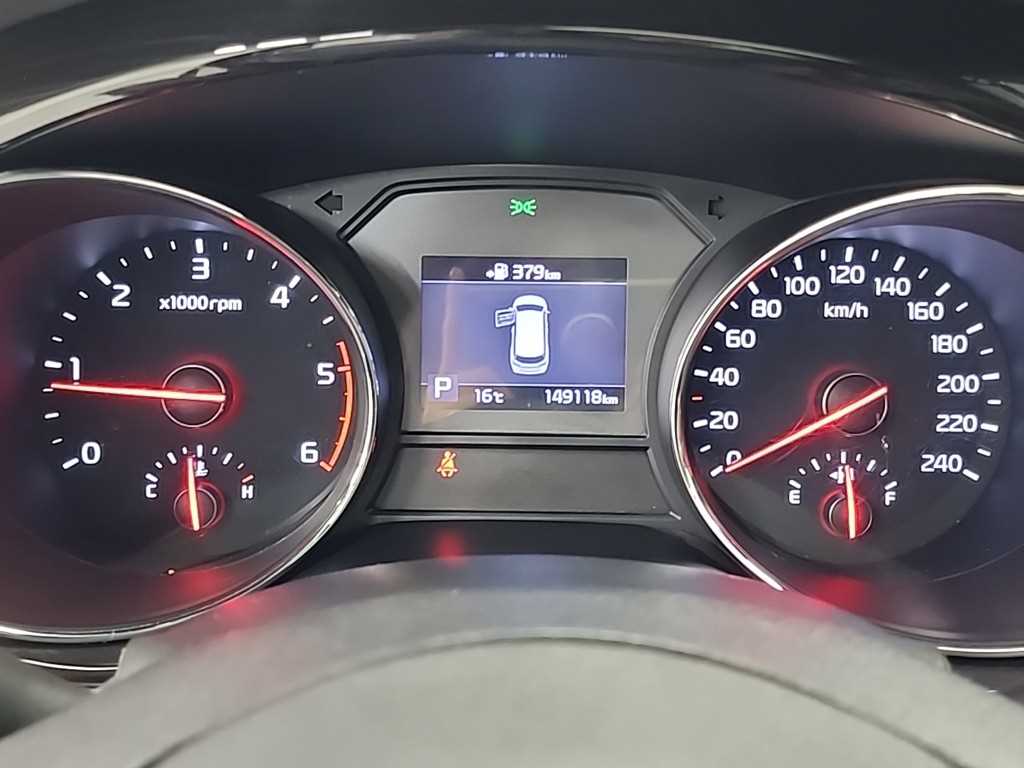 KIA Carnival - Vista 6