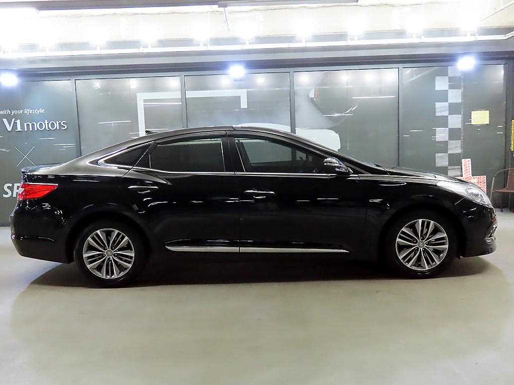 HYUNDAI Grandeur - Vista 3