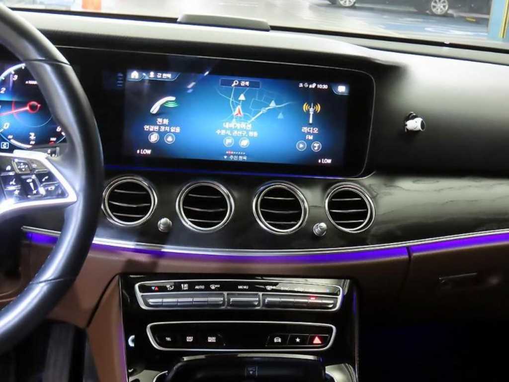 Mercedes Benz E class - Vista 11