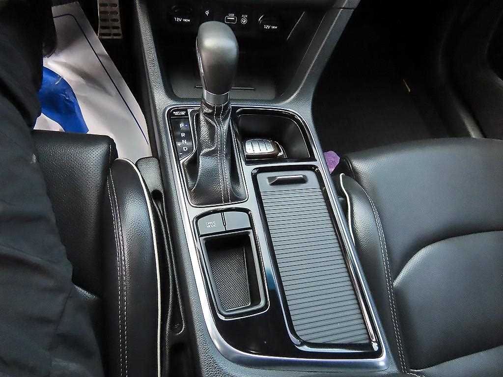 HYUNDAI Sonata - Vista 10