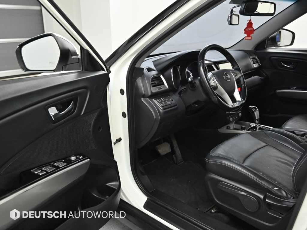 Ssangyong Tivoli - Vista 11