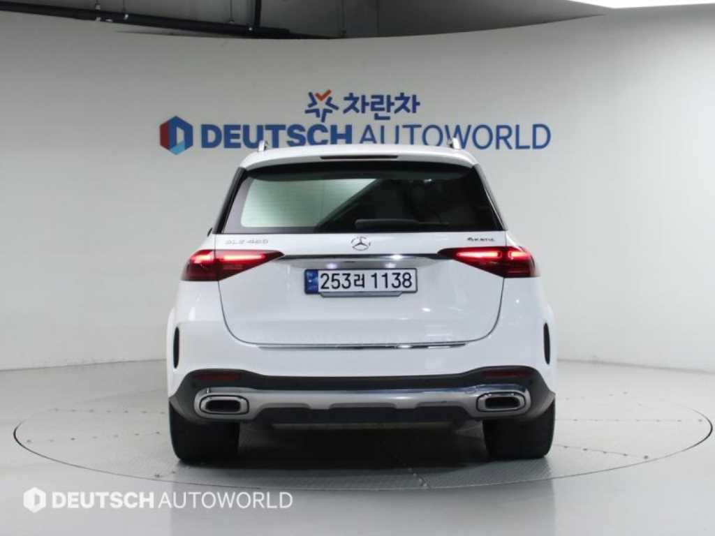 Mercedes Benz GLE Class - Vista 4