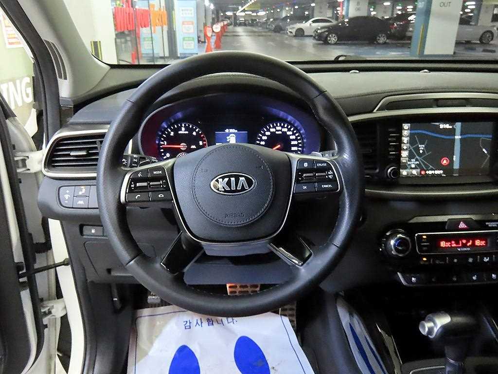 KIA Sorento - Vista 8