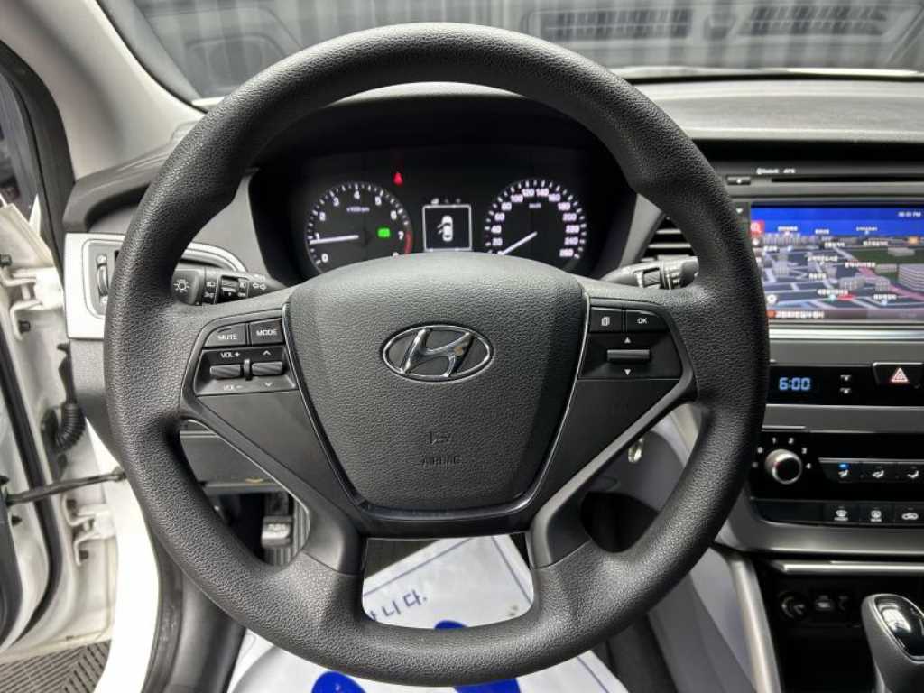 HYUNDAI Sonata - Vista 8