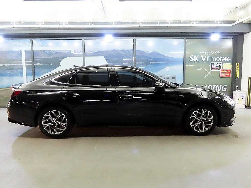 HYUNDAI Sonata - Vista 3