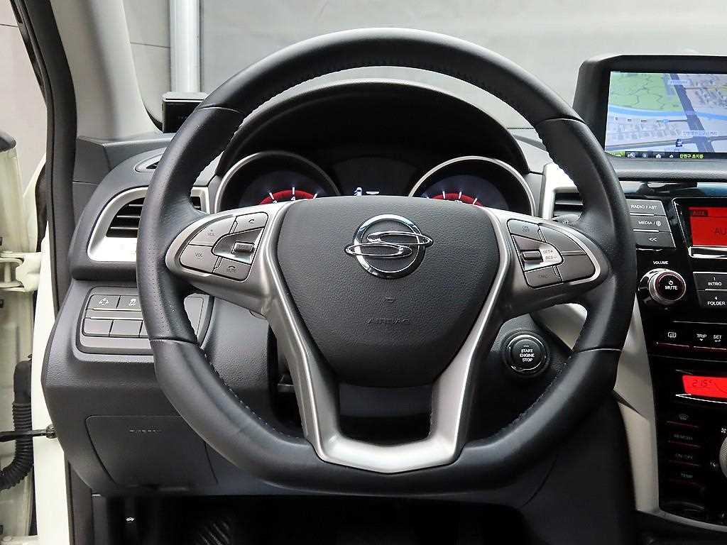 Ssangyong Tivoli - Vista 9