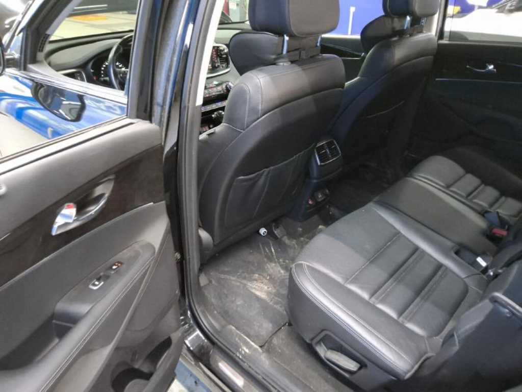 KIA Sorento - Vista 9