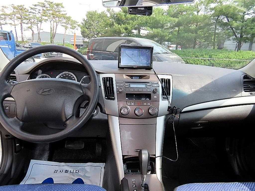 HYUNDAI Sonata - Vista 7