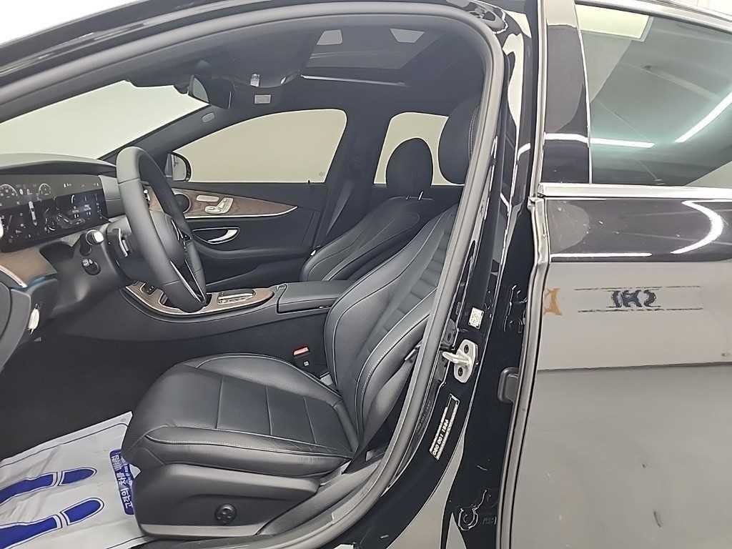 Mercedes Benz E class - Vista 11