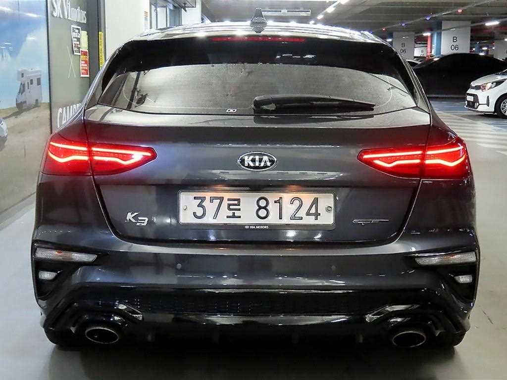 KIA K3 - Vista 5
