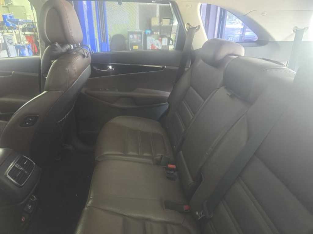 KIA Sorento - Vista 6