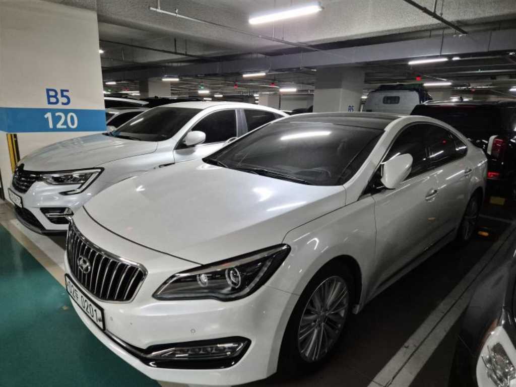 HYUNDAI Aslan - Vista 5