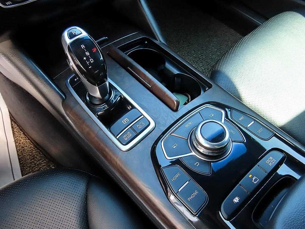 KIA K9 - Vista 11