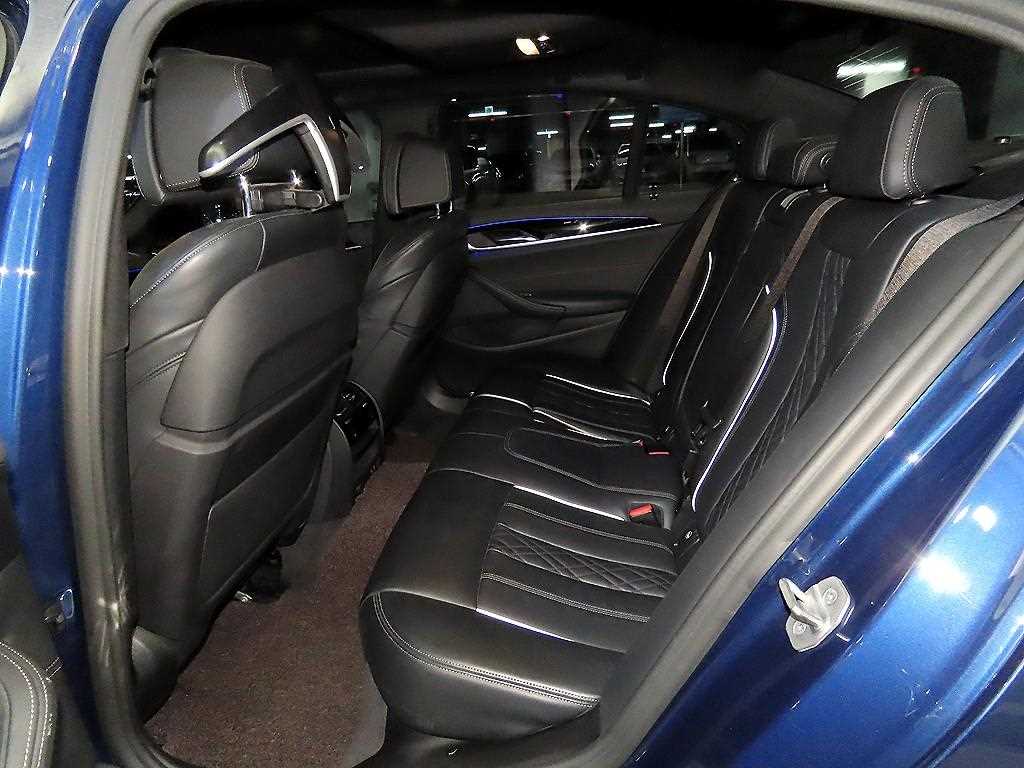 BMW 5 Series - Vista 7